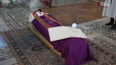 Funerali di Don Luigi di Stefano.